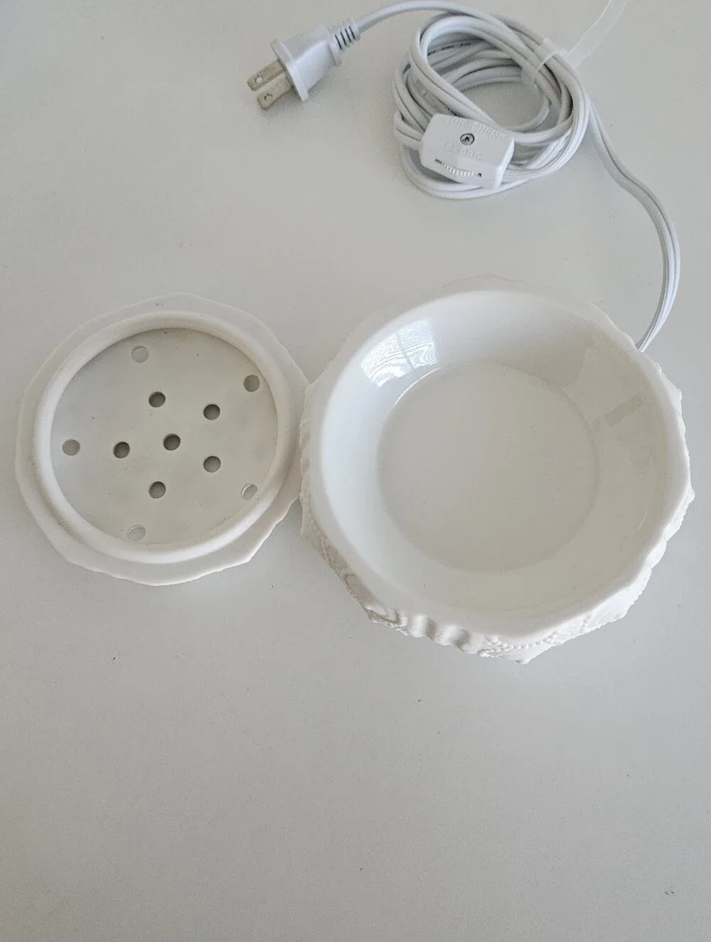 NEW Scentsy Sea Urchin Element Wax Warmer Ceramic Coastal Beach Nautical Ocean